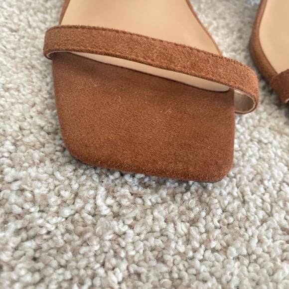 DOUBLE STRAP BLOCK-HEEL SANDAL banana republic - Picture 3 of 7